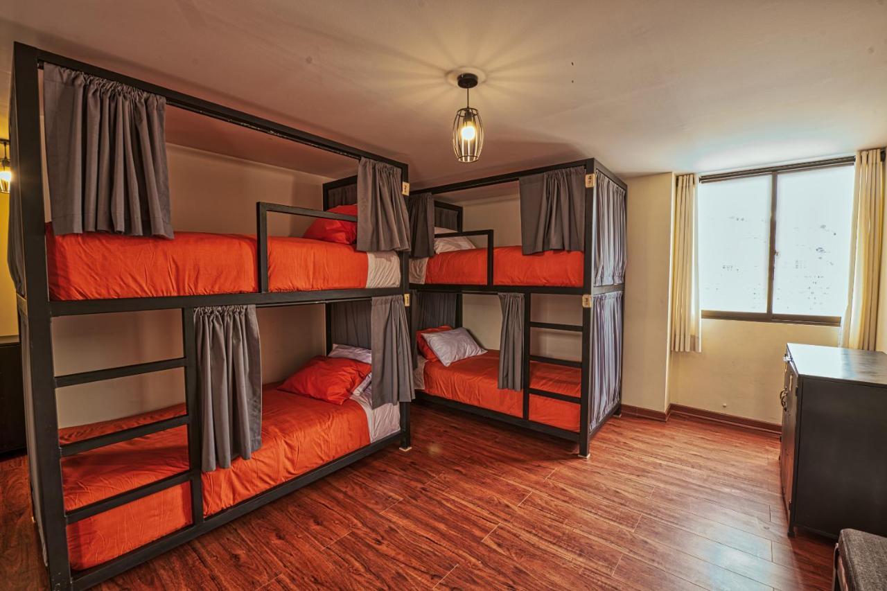 Etagenbett im Schlafsaal für Männer