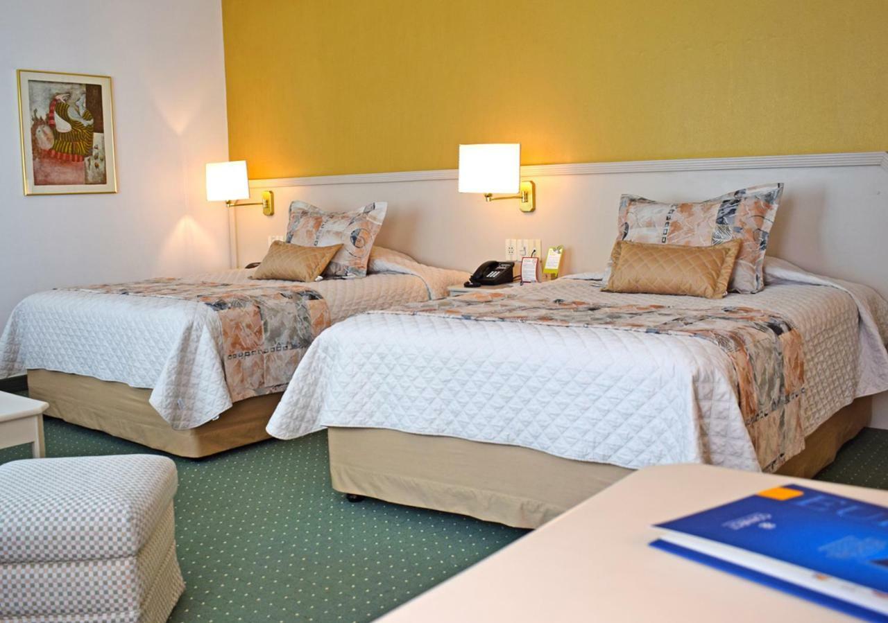 Executive Room Two Queen Beds,806845401:JPEG